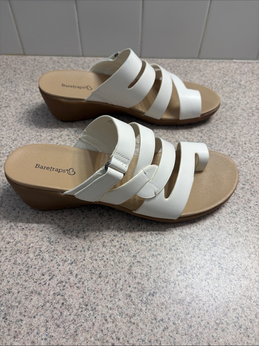 BareTraps White Strappy Slide Sandals with Tan Footbed - Picture 3 of 8